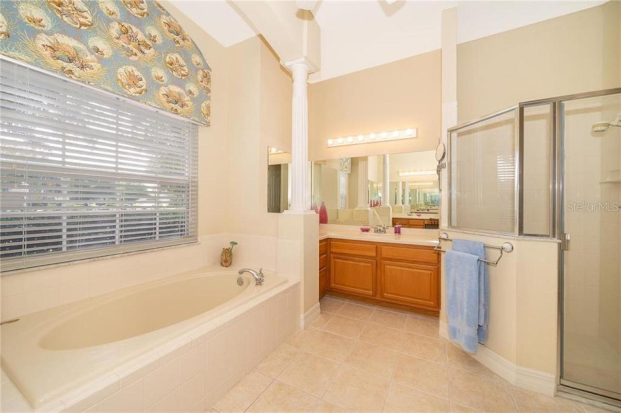 Mickey's Corner: 5BR Villa with Pool, Hot Tub & Game Room Near Disney Orlando Exterior photo